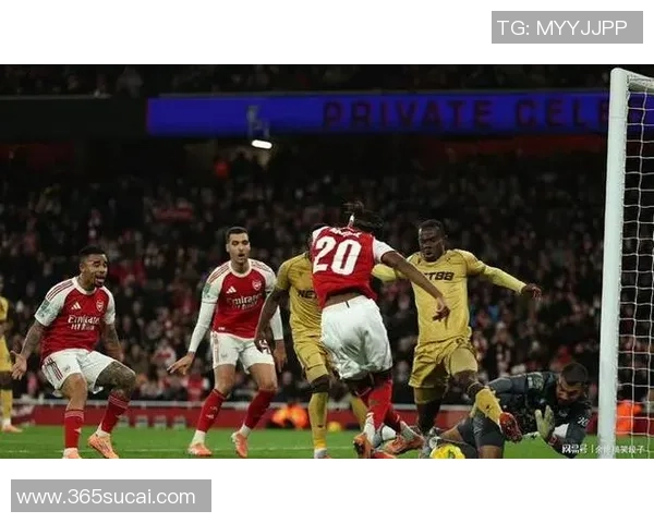 西甲激战：多特蒙德险胜阿森纳红牌事件引发全场热议