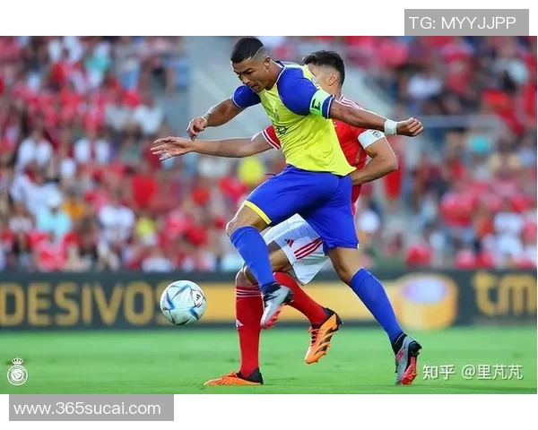 友谊赛精彩对决AC米兰与本菲卡战平后点球大战引发全场热烈反响 友谊赛精彩对决AC米兰与本菲卡战平后点球大战引发全场热烈反响