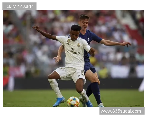 热刺与皇马友谊赛激战成平补时进球点燃全场激情 热刺与皇马友谊赛激战成平补时进球点燃全场激情